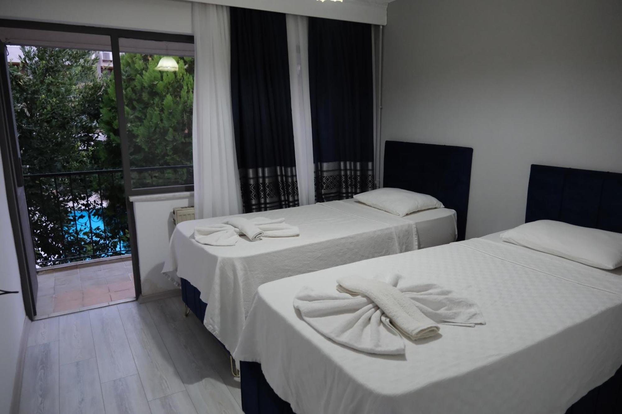 Artemis Yoeruek Otel Old Town 帕莫卡莱 外观 照片